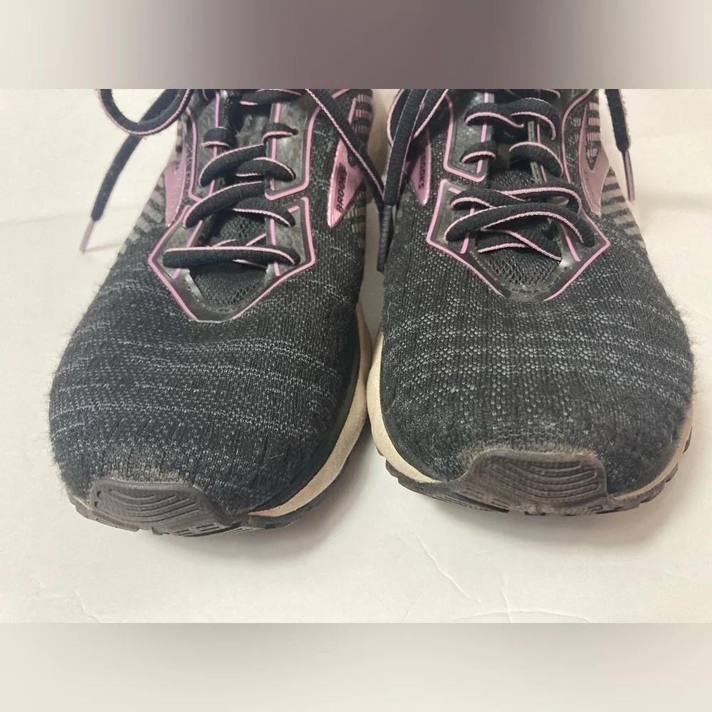 Brooks Ghost 12 black and purple tie string running shoes 9.5 athletic